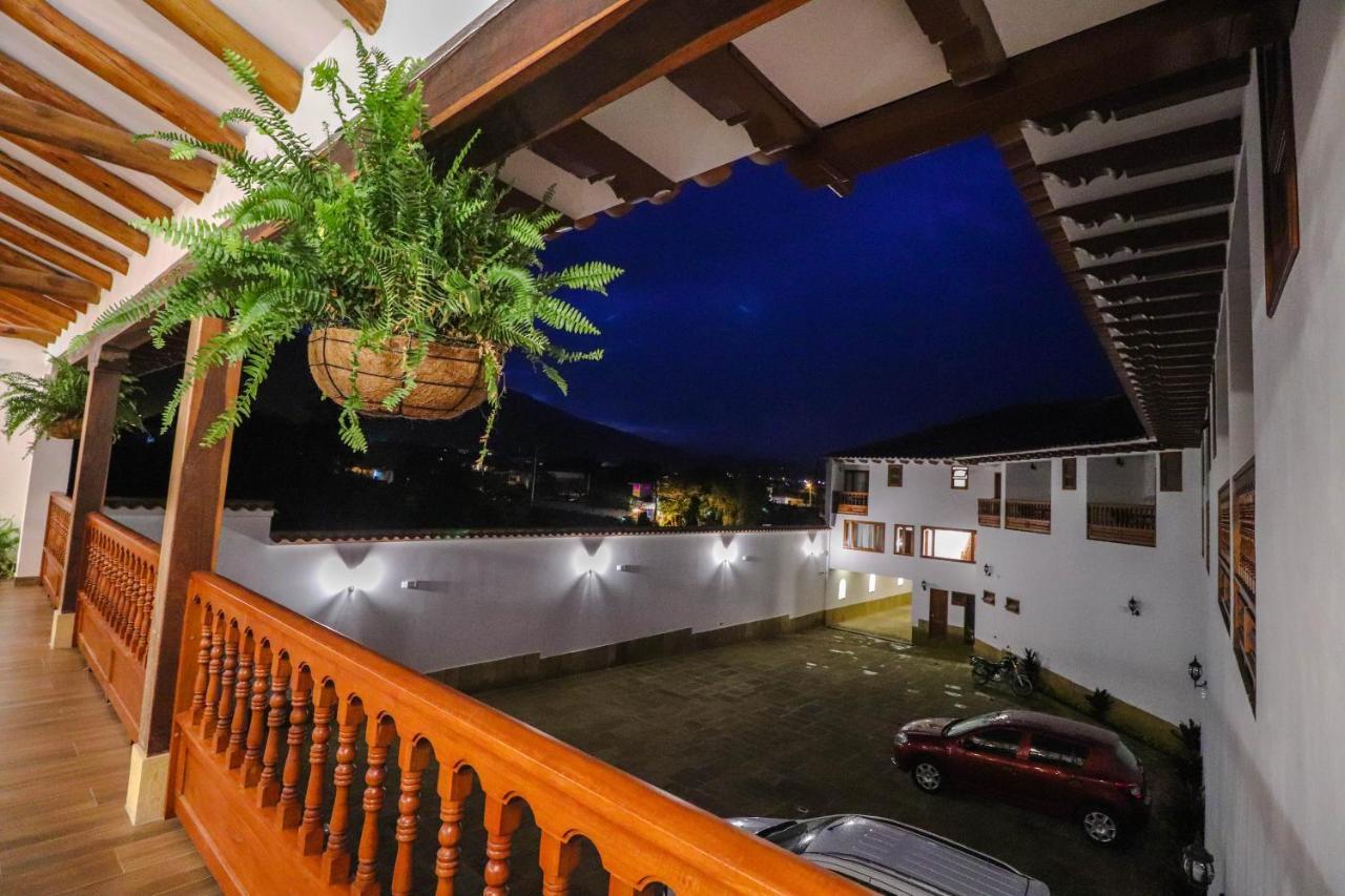 Hotel Las Palmas ビージャ・デ・レイバ エクステリア 写真
